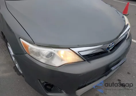 2014 Toyota Camry Hybrid Xle z USA, uszkodzony, nr VIN 4T1BD1FKXEU113705